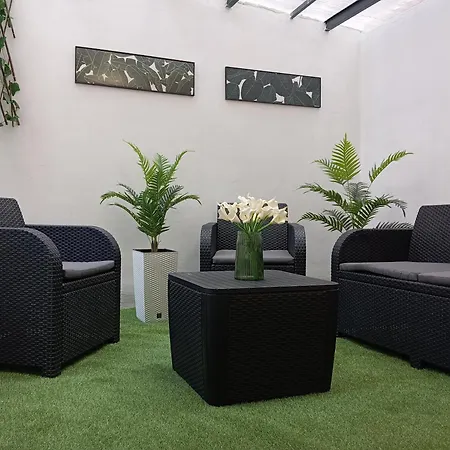 Occa City Center Suite & Apartment Malaga Room photo